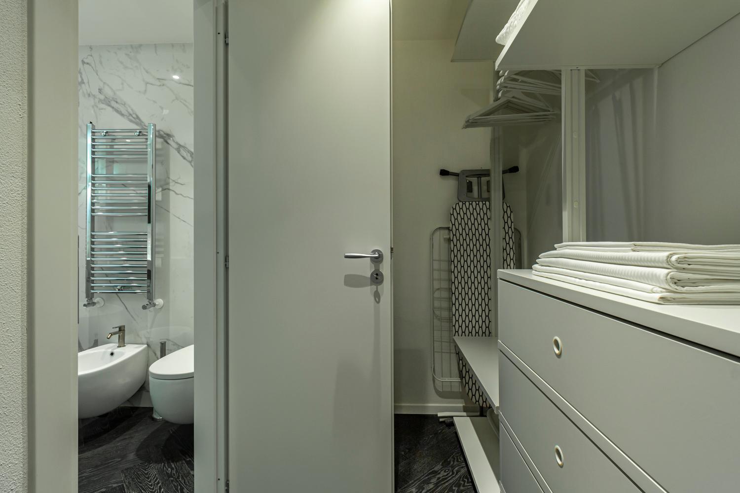 Righi Suite Apartment Bologna Ngoại thất bức ảnh