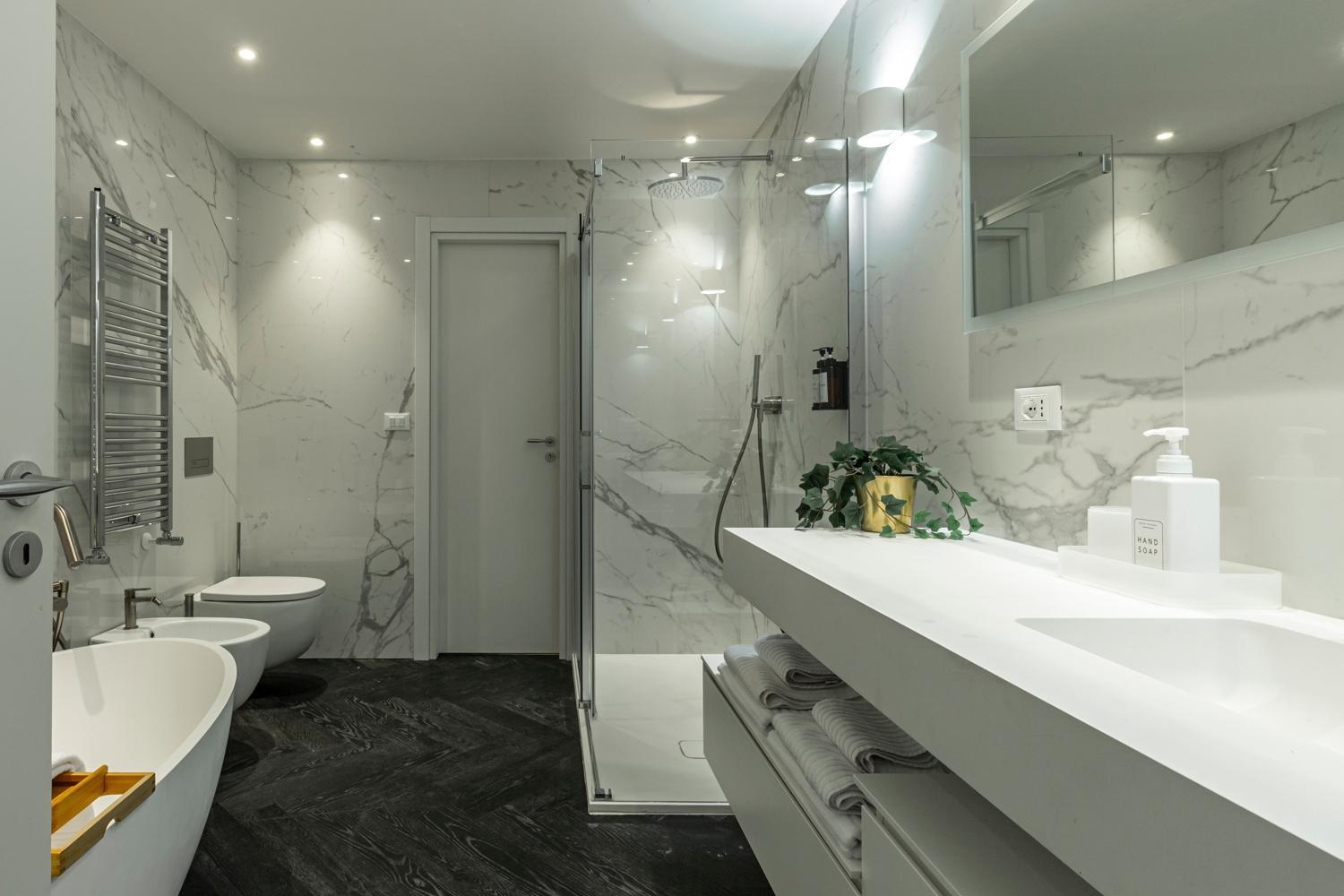 Righi Suite Apartment Bologna Ngoại thất bức ảnh
